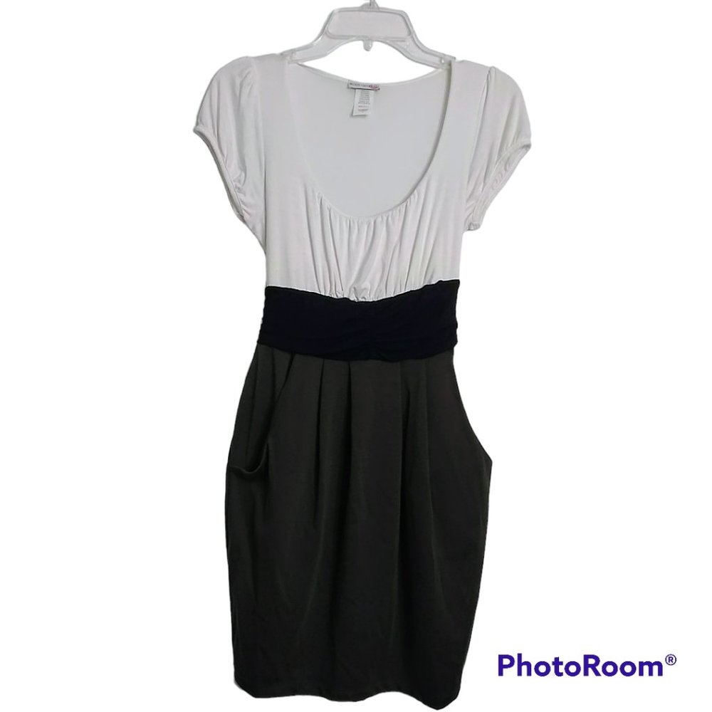 Body Central Black & White Color Block Tie Waist Dress Front Pockets Size Large